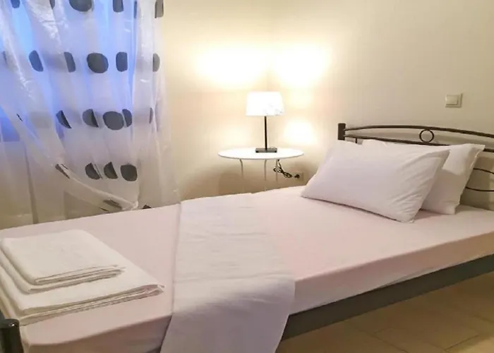 Glyfada * Parálion Ástros