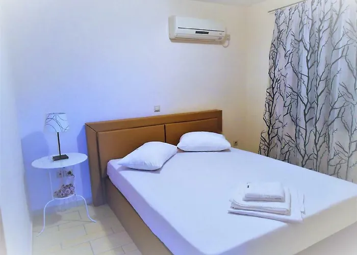 Vakantiehuis Glyfada Parálion Ástros