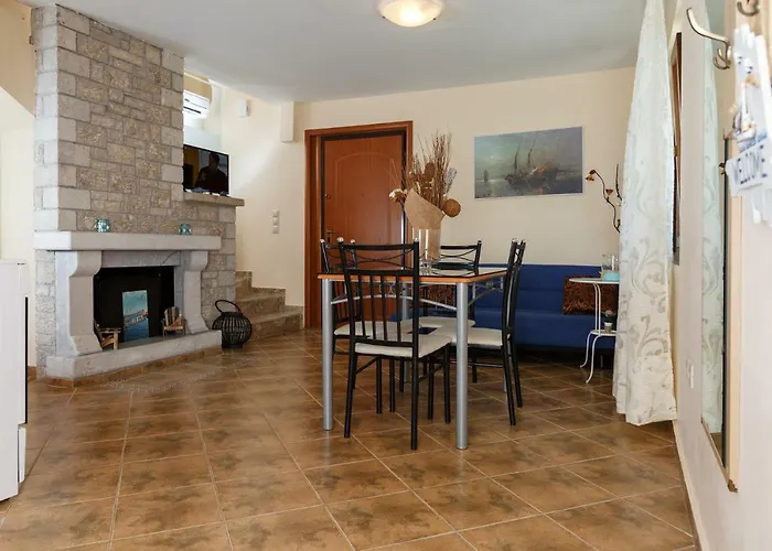 Vakantiehuis Glyfada Parálion Ástros