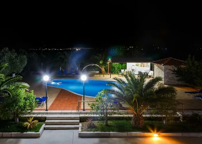 Glyfada * Parálion Ástros