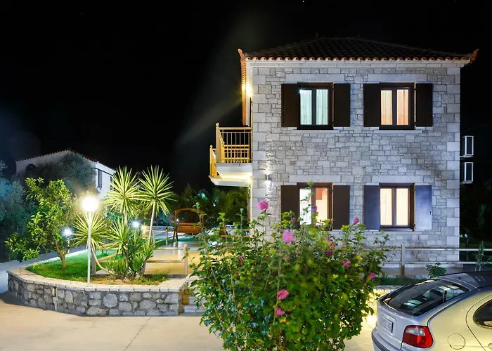 Glyfada * Parálion Ástros