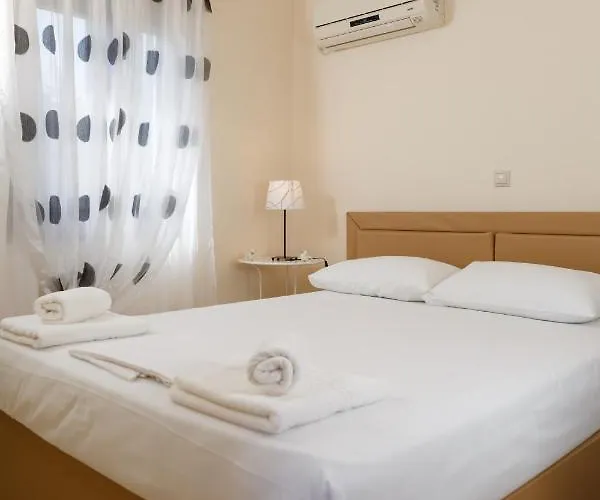 Glyfada Parálion Ástros