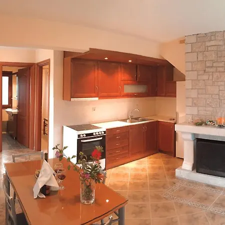 Glyfada Parálion Ástros