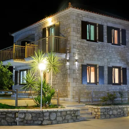 Glyfada 펜션
