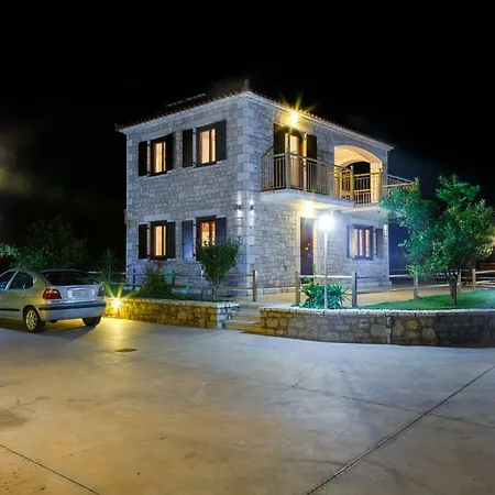 Glyfada Parálion Ástros