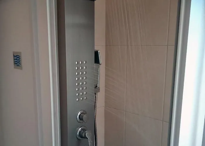 Glyfada * Parálion Ástros